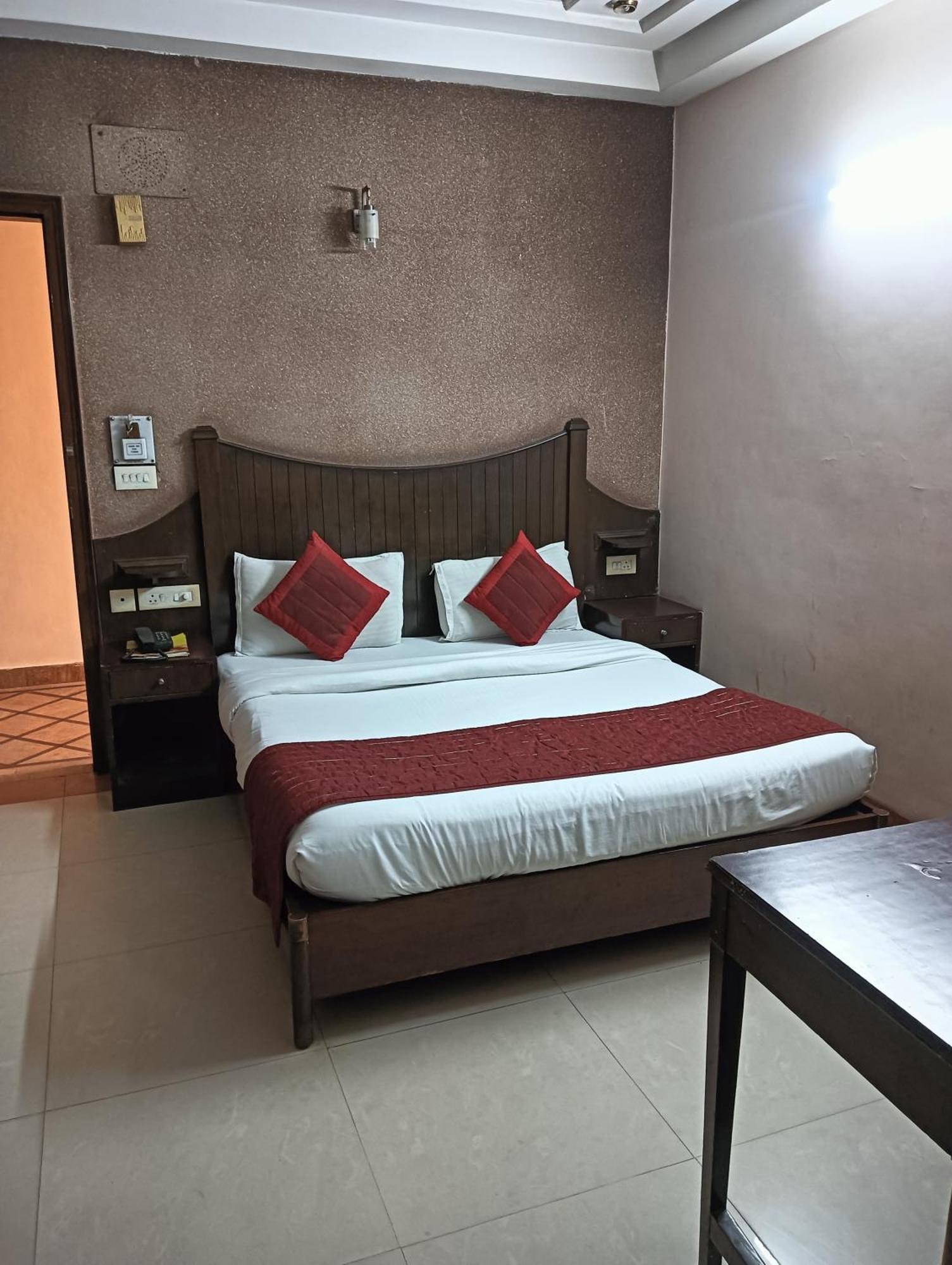 Classic Near Gaffar Market Hotel New Delhi