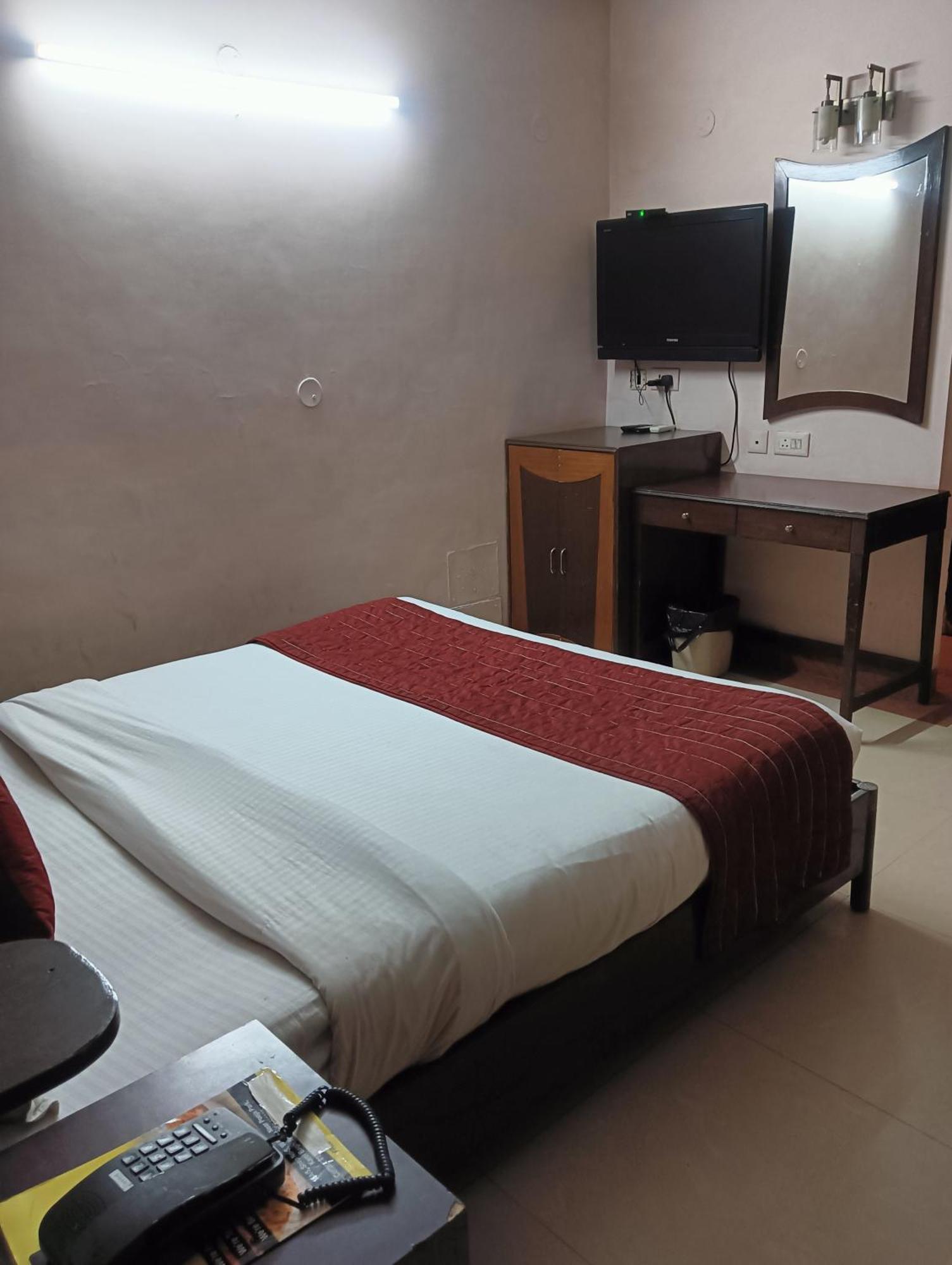 Classic Near Gaffar Market Hotel New Delhi