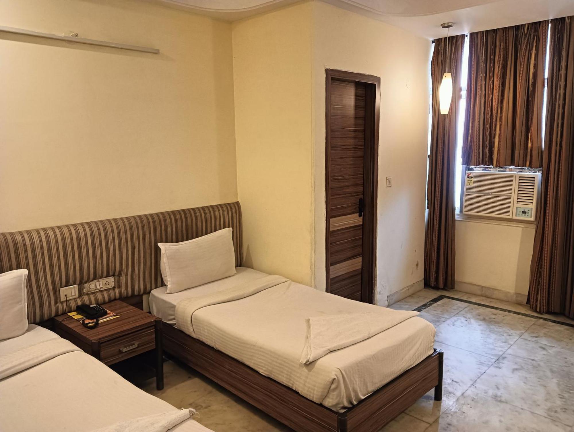 Classic Near Gaffar Market Hotel